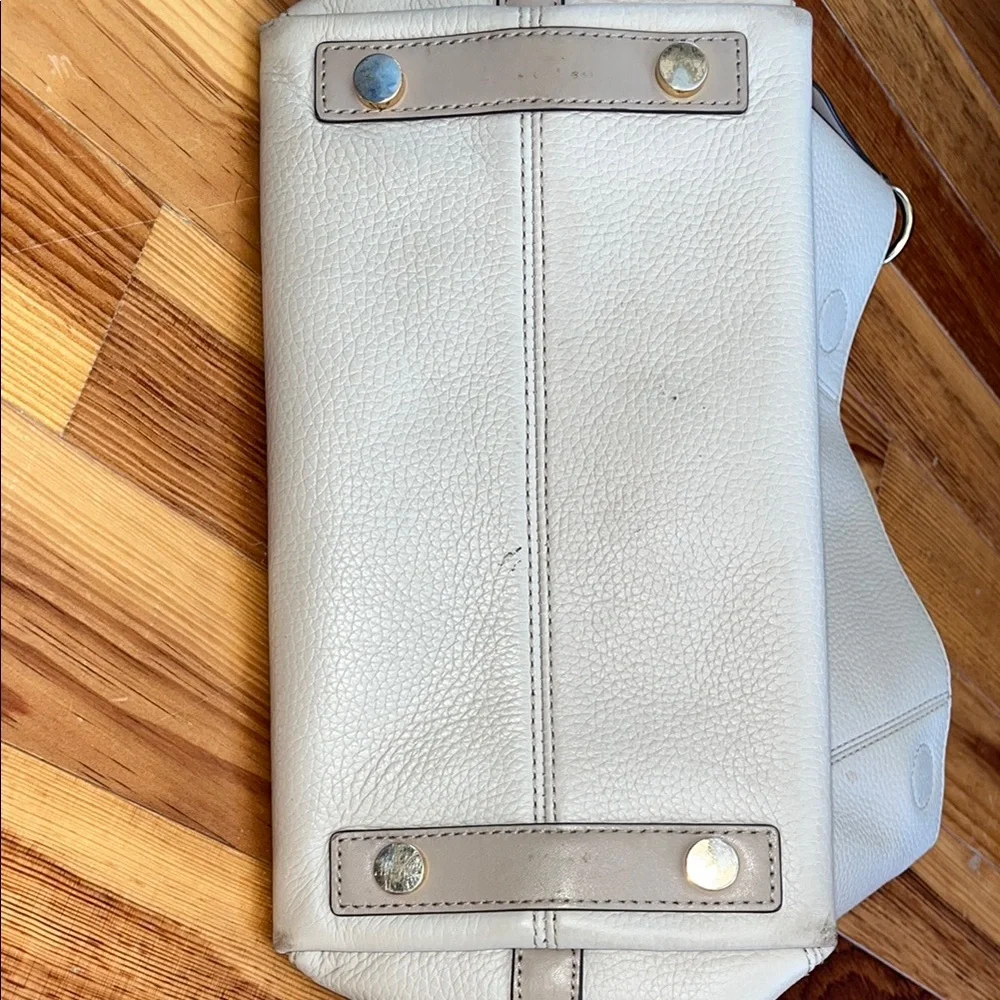 Michael Kors Women's Cream Leather Shoulder Bag - Picture 5 of 5